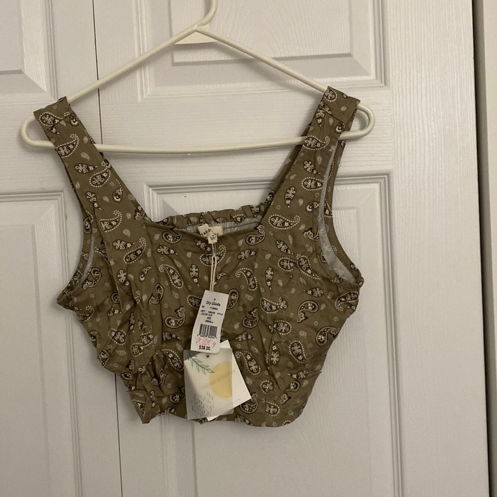 Crop top